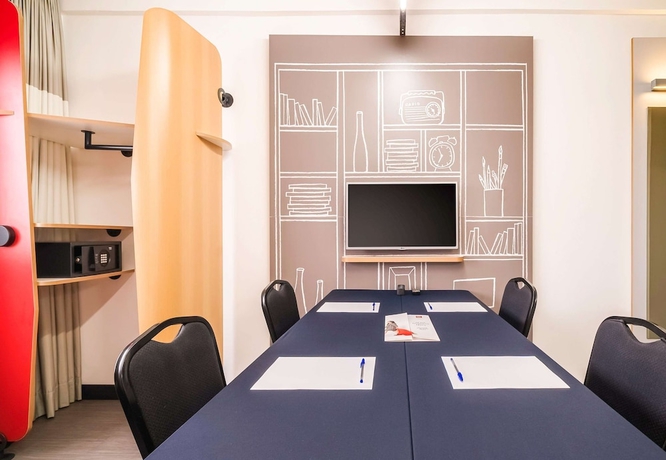 Imagen de la habitación del Hotel Ibis Taubate. Foto 13