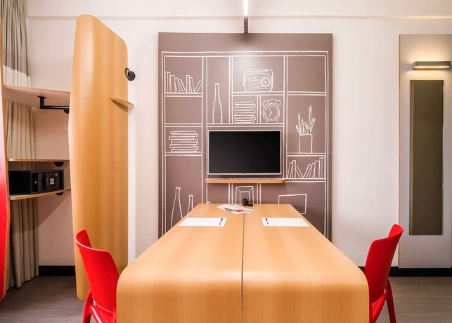 Imagen de la habitación del Hotel Ibis Taubate. Foto 17