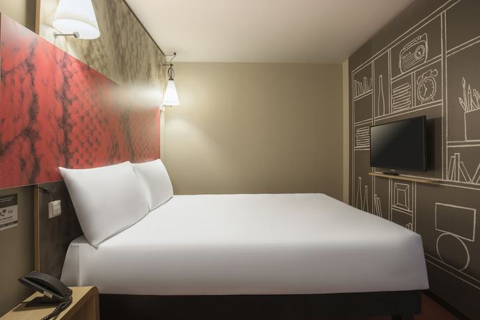 Imagen de la habitación del Hotel Ibis Tbilisi Stadium. Foto 4