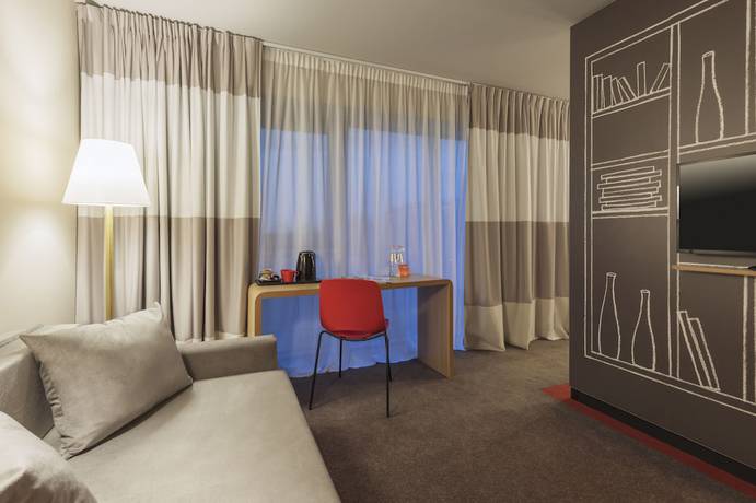 Imagen de la habitación del Hotel Ibis Tbilisi Stadium. Foto 10
