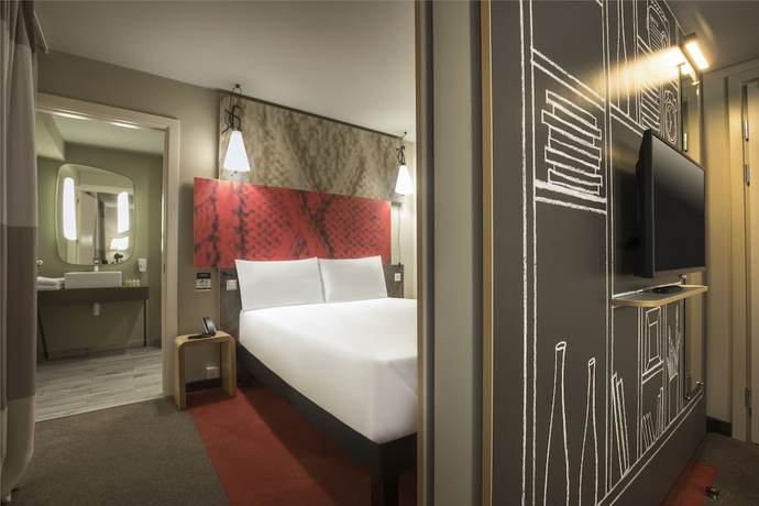 Imagen de la habitación del Hotel Ibis Tbilisi Stadium. Foto 11