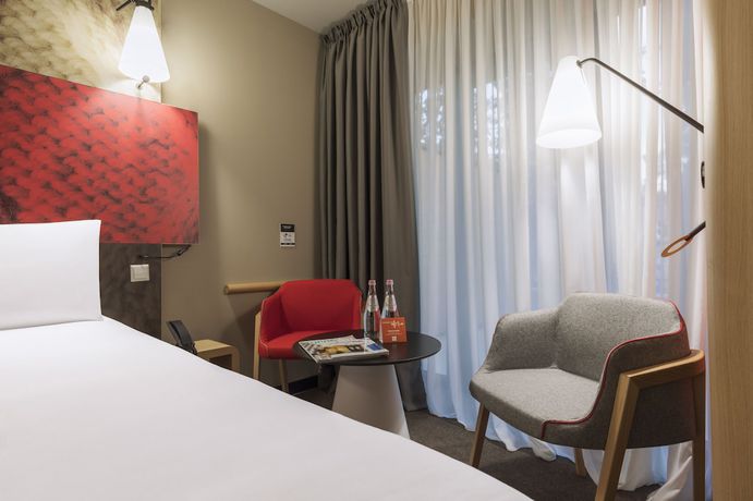 Imagen de la habitación del Hotel Ibis Tbilisi Stadium. Foto 13