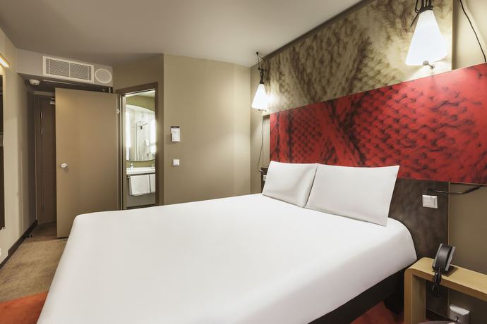Imagen de la habitación del Hotel Ibis Tbilisi Stadium. Foto 15