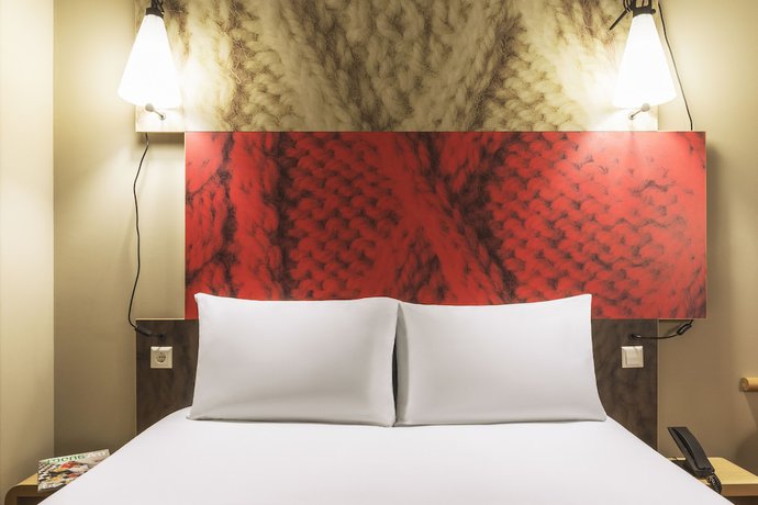 Imagen de la habitación del Hotel Ibis Tbilisi Stadium. Foto 16
