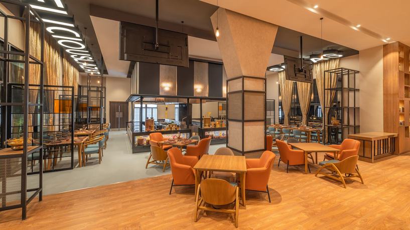 Imagen del bar/restaurante del Hotel Ibis Thane. Foto 6