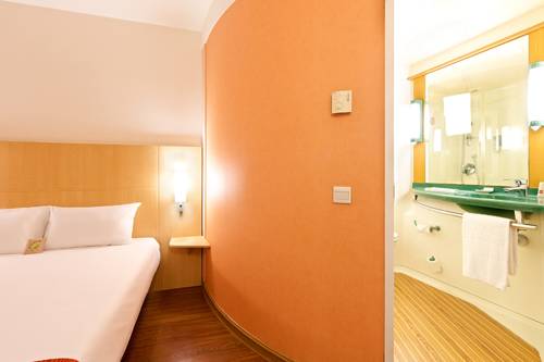 Imagen de la habitación del Hotel Ibis Tianjin Railway Station. Foto 4