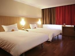 Imagen general del Hotel Ibis Tianjin Railway Station. Foto 2