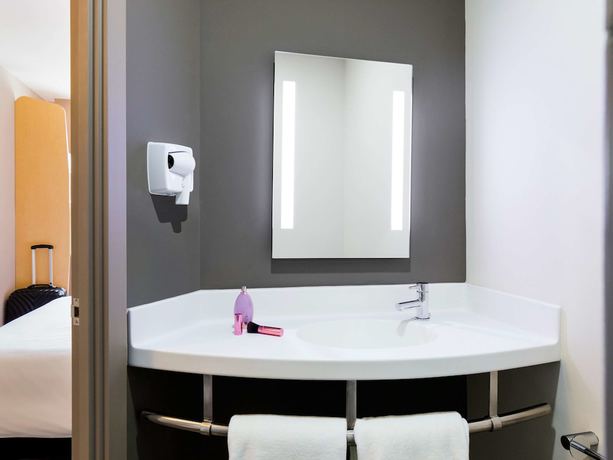 Imagen de la habitación del Hotel Ibis Tijuana Zona Rio. Foto 14