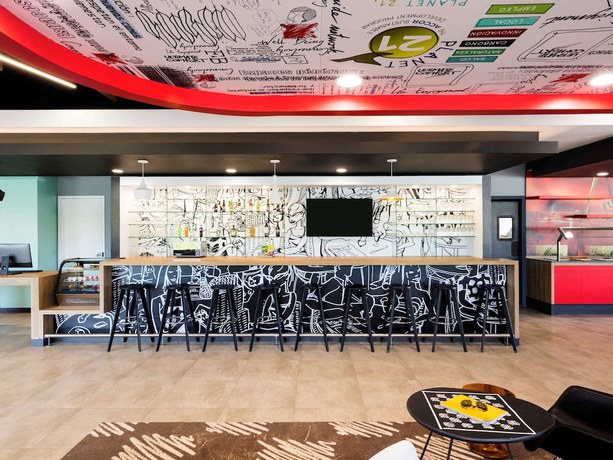 Imagen del bar/restaurante del Hotel Ibis Tijuana Zona Rio. Foto 5