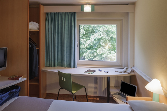 Imagen de la habitación del Hotel Ibis Tilburg. Foto 14