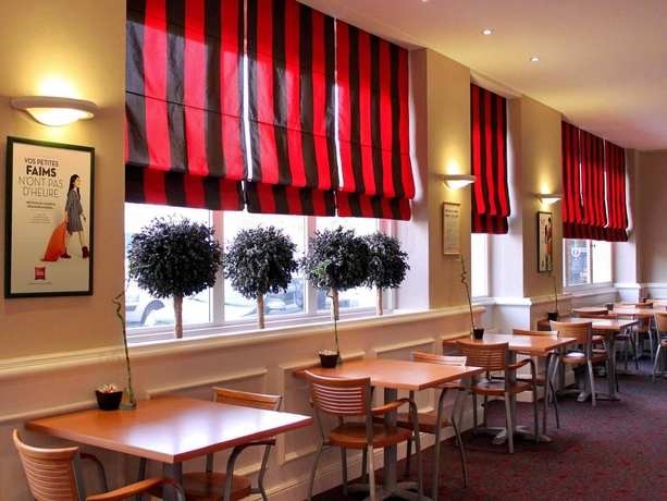 Imagen del bar/restaurante del Hotel Ibis Toulouse Gare Matabiau. Foto 7