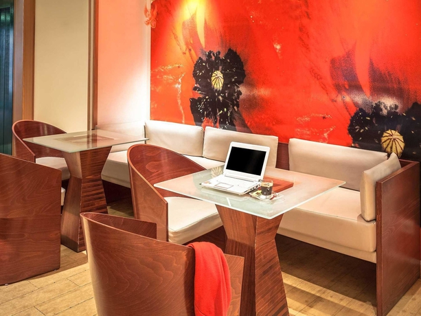 Imagen del bar/restaurante del Hotel Ibis Toulouse Ponts Jumeaux. Foto 6