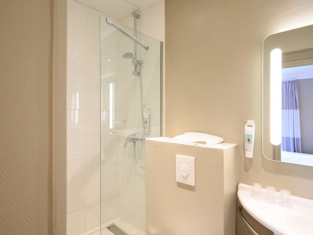 Imagen de la habitación del Hotel Ibis Tour Montparnasse 15eme. Foto 17