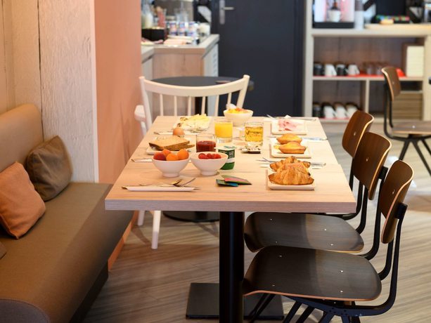 Imagen del bar/restaurante del Hotel Ibis Tour Montparnasse 15eme. Foto 6