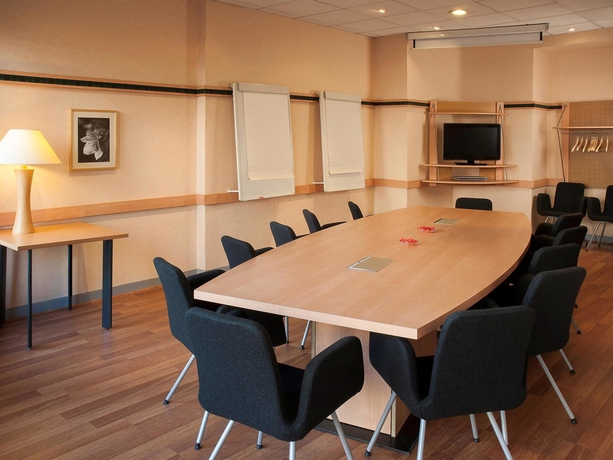 Imagen de los interiores del Hotel Ibis Tours Centre Gare. Foto 14