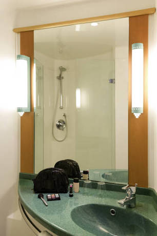 Imagen de la habitación del Hotel Ibis Tours Nord. Foto 5