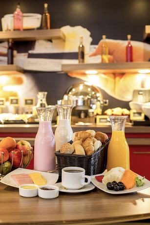 Imagen del bar/restaurante del Hotel Ibis Trujillo. Foto 2