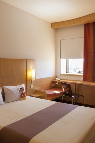 Imagen de la habitación del Hotel Ibis Tunis. Foto 7