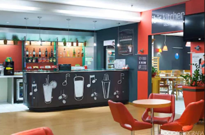 Imagen del bar/restaurante del Hotel Ibis Uberlandia. Foto 10