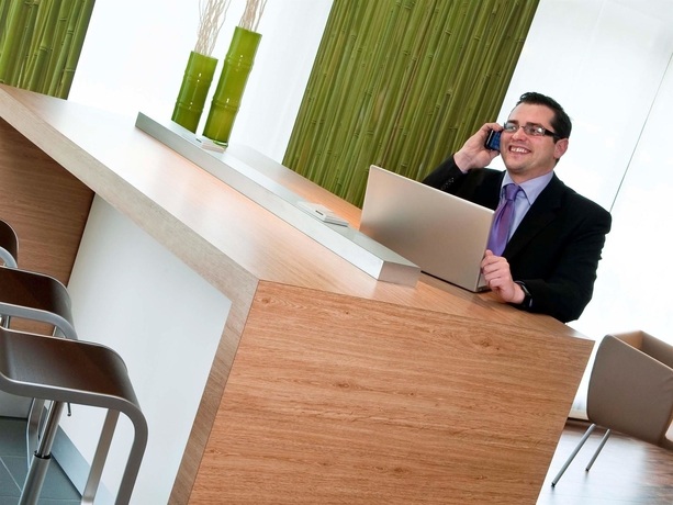 Imagen del bar/restaurante del Hotel Ibis Ulm City. Foto 10