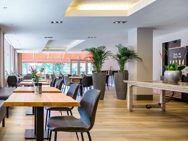 Imagen del bar/restaurante del Hotel Ibis Utrecht. Foto 6