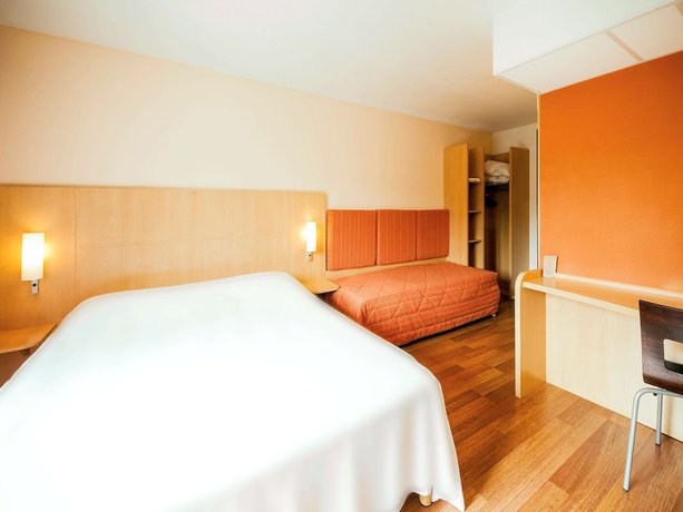 Imagen de la habitación del Hotel Ibis Valenciennes. Foto 17