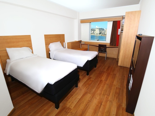 Imagen de la habitación del Hotel Ibis Valparaiso. Foto 15