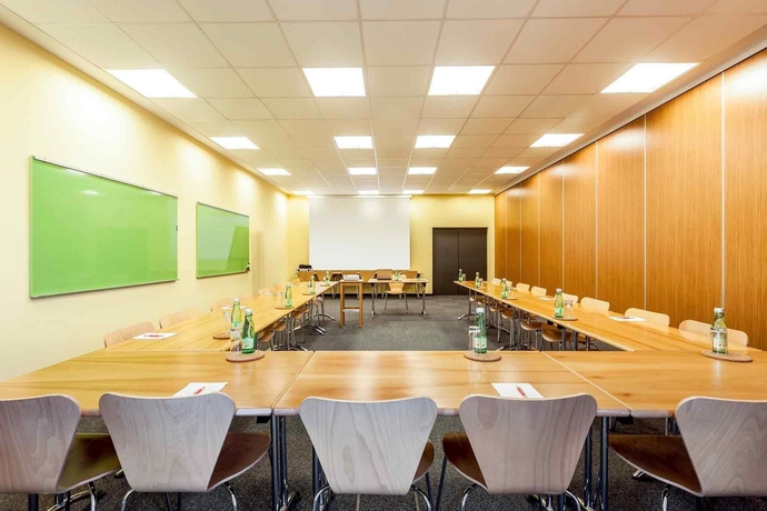 Imagen de los interiores del Hotel Ibis Vienna Airport. Foto 13