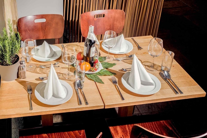 Imagen del bar/restaurante del Hotel Ibis Vienna Airport. Foto 6