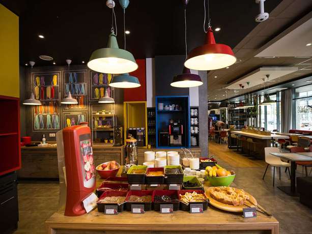 Imagen del bar/restaurante del Hotel Ibis Vilnius Centre. Foto 2