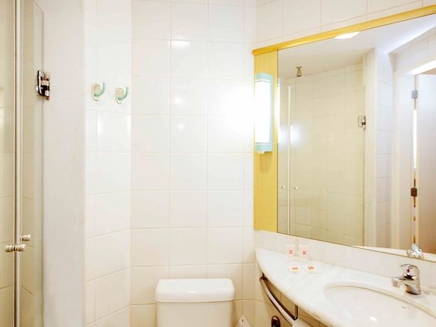 Imagen de la habitación del Hotel Ibis Vitoria Aeroporto. Foto 10