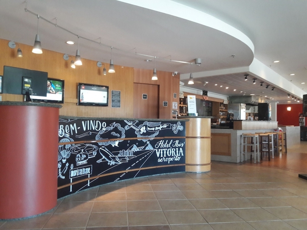 Imagen de los interiores del Hotel Ibis Vitoria Aeroporto. Foto 18