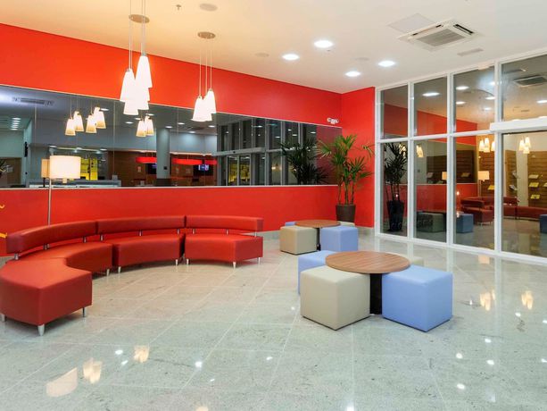 Imagen de los interiores del Hotel Ibis Vitoria Praia De Camburi. Foto 19