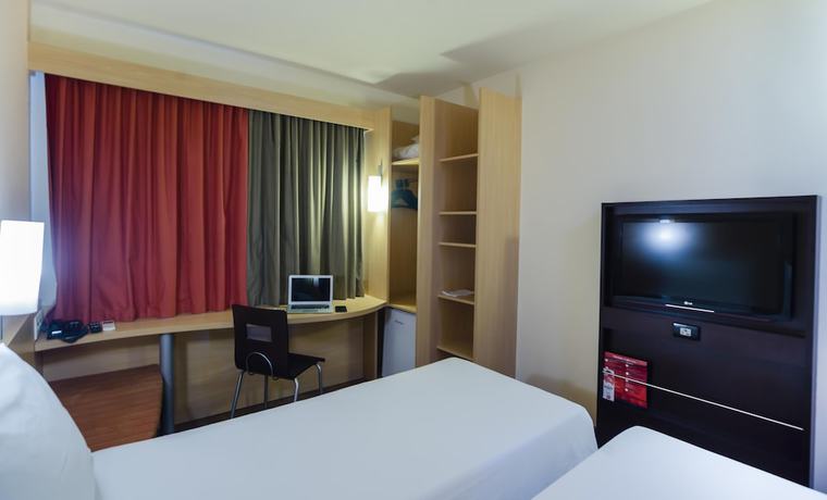 Imagen de la habitación del Hotel Ibis Vitoria Praia De Camburi. Foto 15