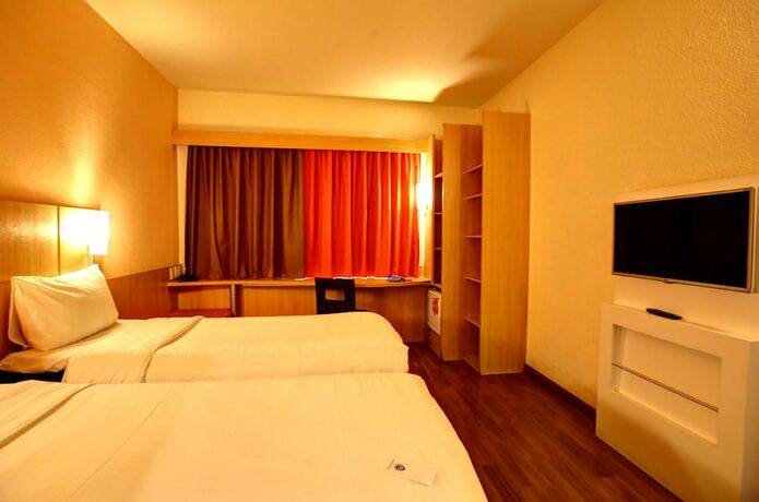 Imagen general del Hotel Ibis Vitoria Praia Do Canto. Foto 12