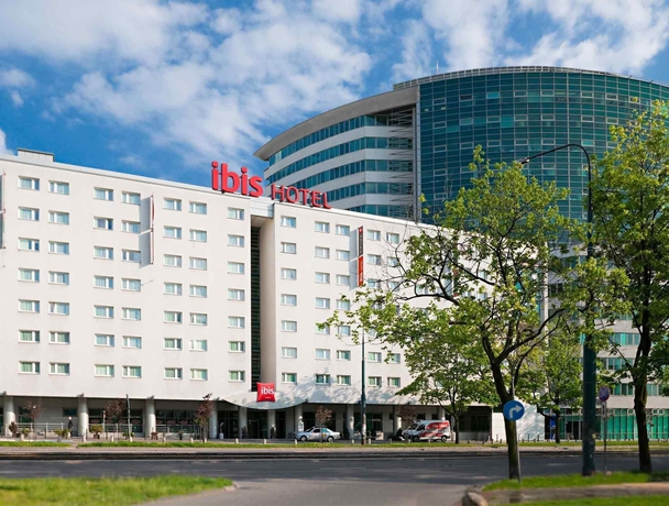 Imagen general del Hotel Ibis Warszawa Centrum. Foto 1