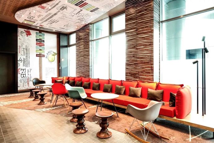 Imagen general del Hotel Ibis Warszawa Centrum. Foto 2