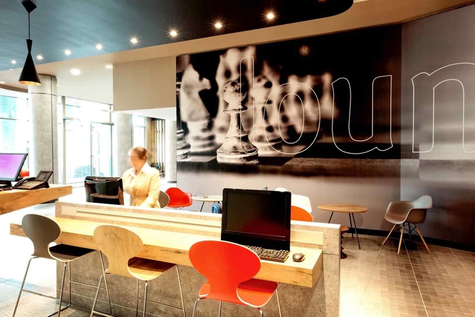 Imagen general del Hotel Ibis Warszawa Centrum. Foto 4