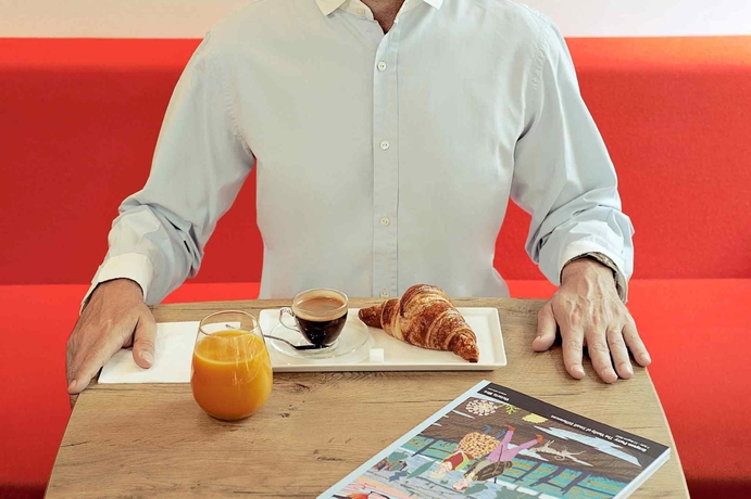 Imagen del bar/restaurante del Hotel Ibis Warszawa Stare Miasto Old Town. Foto 10