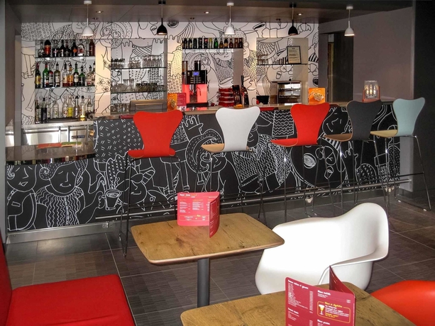 Imagen del bar/restaurante del Hotel Ibis Wien Mariahilf. Foto 9