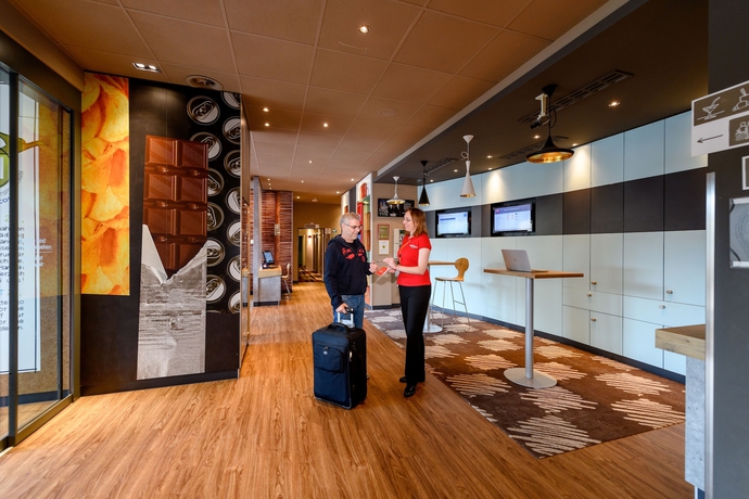 Imagen de los interiores del Hotel Ibis Winterthur City. Foto 19