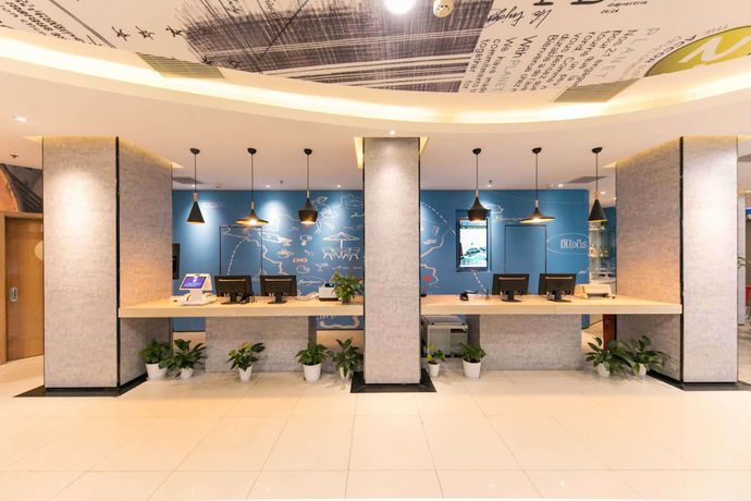 Imagen de los interiores del Hotel Ibis Wuhan Hankou. Foto 12