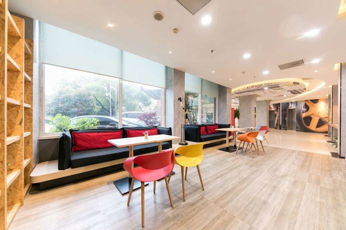 Imagen de los interiores del Hotel Ibis Wuhan Hankou. Foto 15