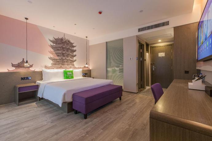 Imagen de la habitación del Hotel Ibis Wuhan Optic Valley. Foto 14