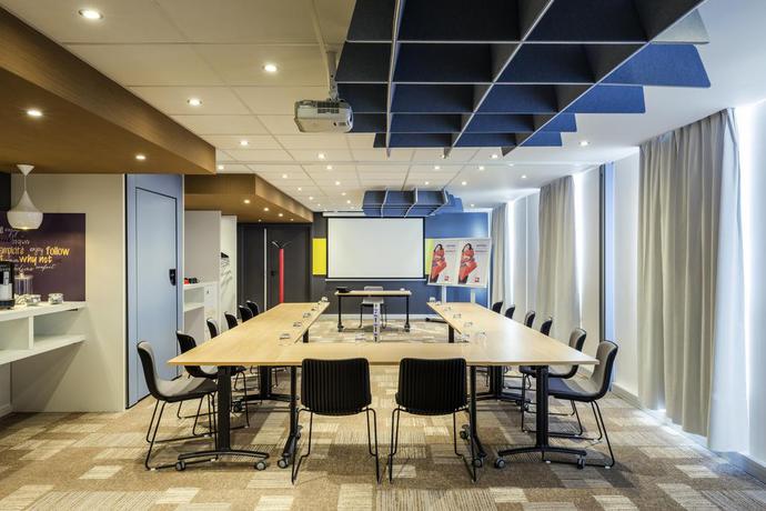 Imagen de los interiores del Hotel Ibis Yerevan Center. Foto 11