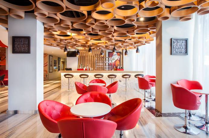Imagen de los interiores del Hotel Ibis Yogyakarta Adi Sucipto. Foto 8