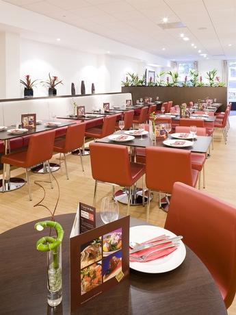 Imagen del bar/restaurante del Hotel Ibis York Centre. Foto 10