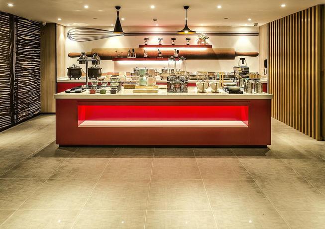 Imagen de los interiores del Hotel Ibis Zhengzhou Longhai Road. Foto 6