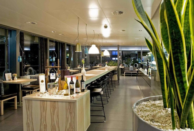 Imagen del bar/restaurante del Hotel Ibis Zurich Adliswil. Foto 6