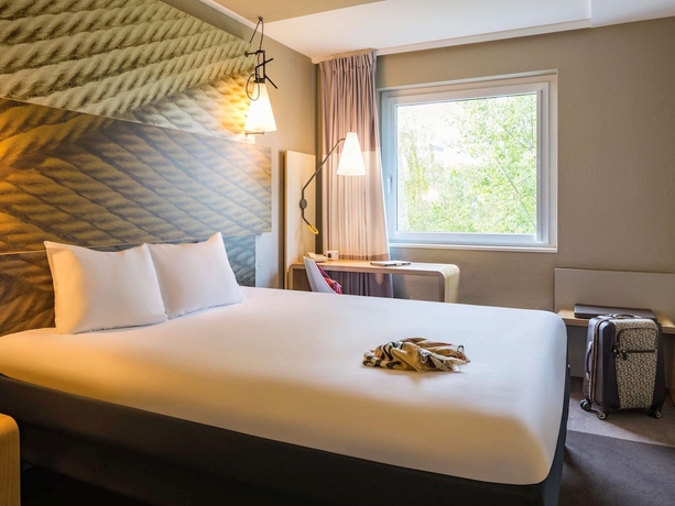 Imagen de la habitación del Hotel Ibis Zurich Messe-airport. Foto 9